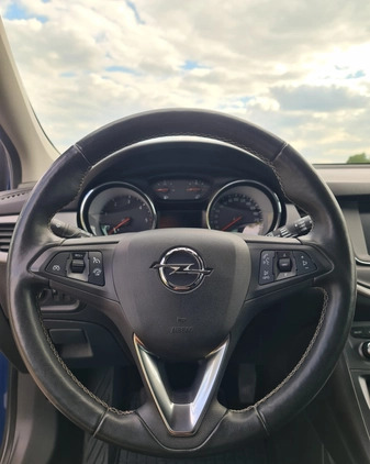 Opel Astra cena 42500 przebieg: 122000, rok produkcji 2019 z Otwock małe 466